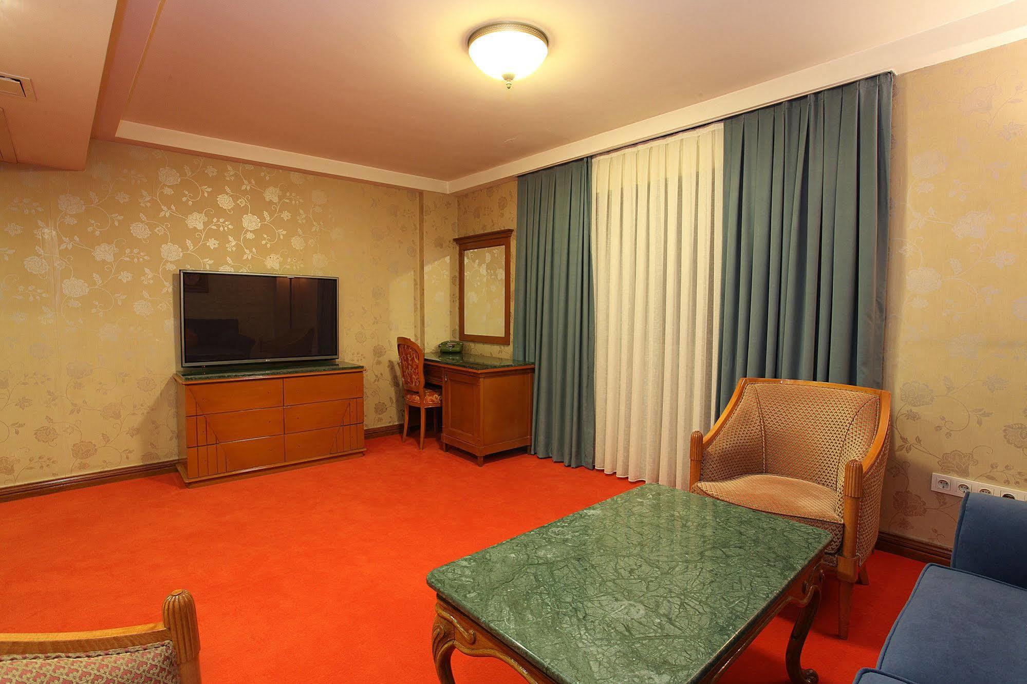 Moss Suites Hotel Istanbul Exterior photo